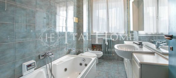 Apartamento de 2 dormitorios en Bergamo, Italy No. 2194 15