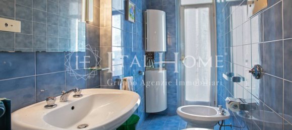 Apartamento de 2 dormitorios en Bergamo, Italy No. 2194 14