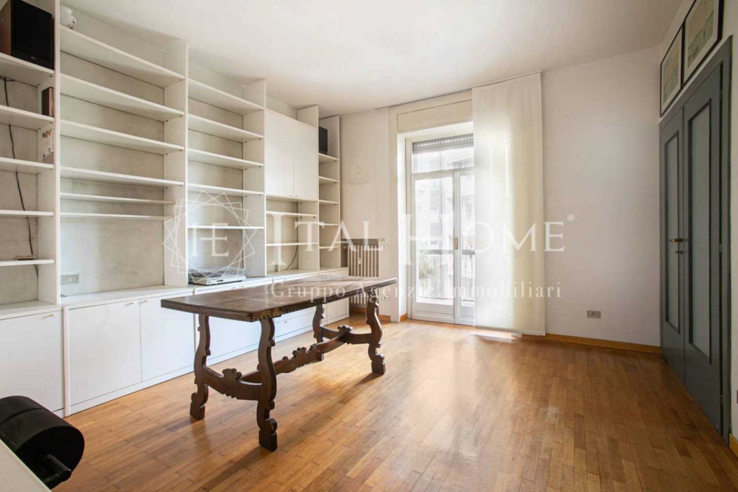 Apartamento de 2 dormitorios en Bergamo, Italy No. 2194