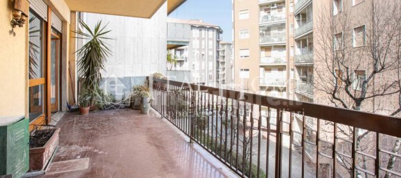 Apartamento de 2 dormitorios en Bergamo, Italy No. 2194 17