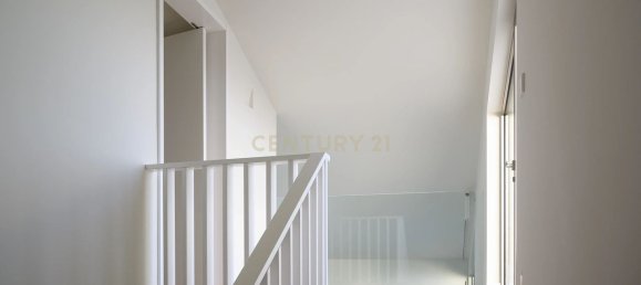 3 bedrooms Penthouse in Cascais, Portugal No. 147174 5