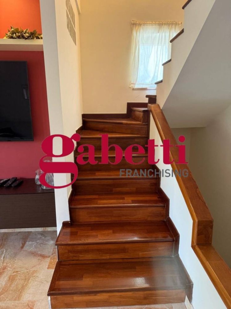 4 غرف نوم منزل في Caserta, Italy رقم 330226