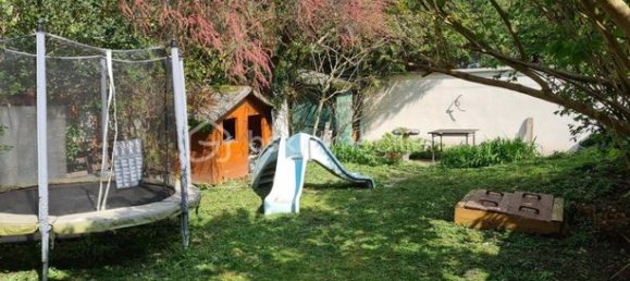 5 bedrooms House in Bondy, France No. 356380 3