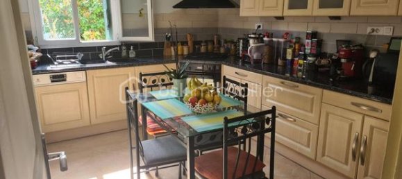 5 bedrooms House in Bondy, France No. 356380 6