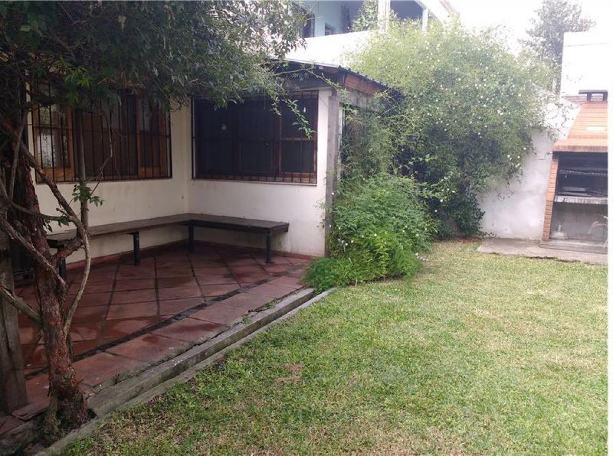 4 غرف نوم منزل في Moron, Argentina رقم 974