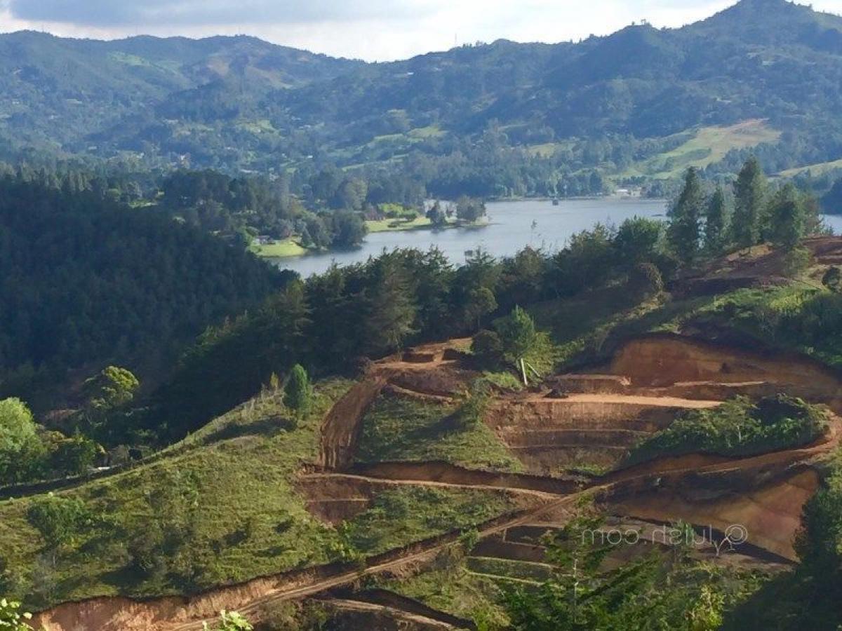 Terrain à Antioquia, Colombia No. 554