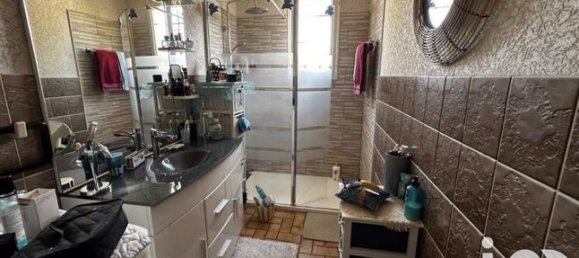 Casa de 4 dormitorios en Villeneuve-sur-Yonne, France No. 302971 12