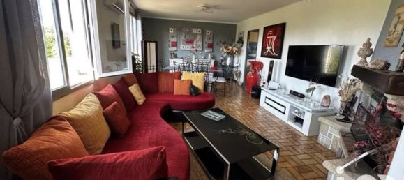 Casa de 4 dormitorios en Villeneuve-sur-Yonne, France No. 302971 5