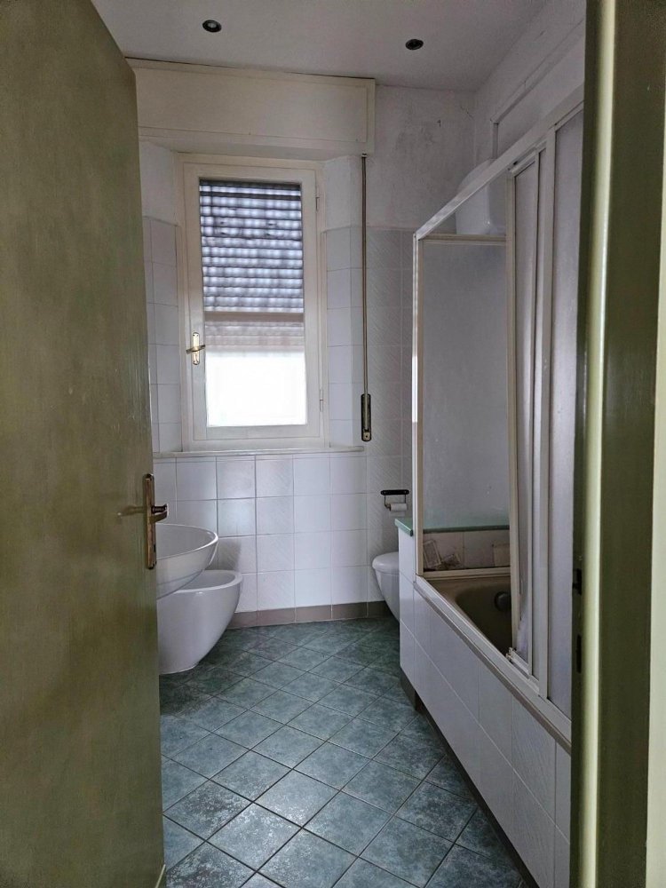 4 bedrooms Apartment in Cascina, Italy No. 380644