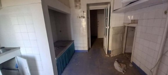 193m² Building in Lisbon, Portugal No. 102618 10