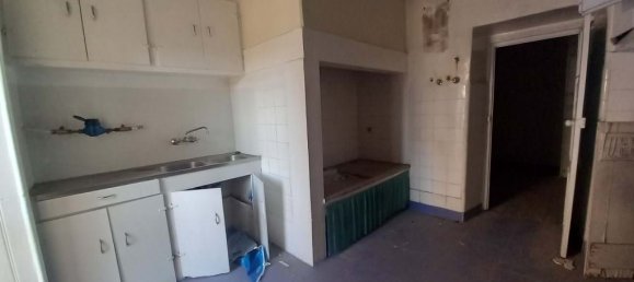 193m² Building in Lisbon, Portugal No. 102618 11