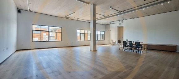  عقار تجاري في Betanzos, Spain 200متر مربع رقم 31396 2