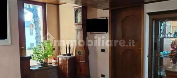 Casa de 6 dormitorios en Robecchetto con Induno, Italy No. 286906 2