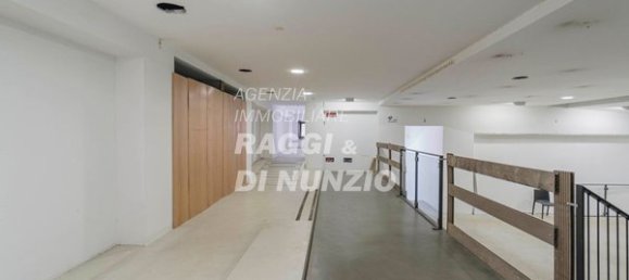 700m² Commercial property in Frascati, Italy No. 69410 4