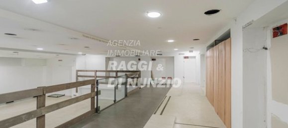 700m² Commercial property in Frascati, Italy No. 69410 2