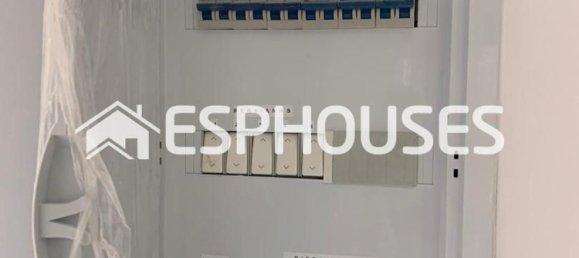 52m² Commercial property in Guardamar del Segura, Spain No. 56322 7