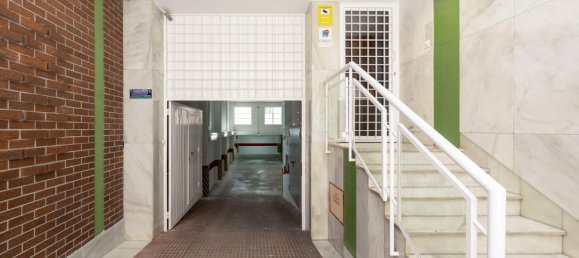 4 bedrooms Apartment in Granada, Spain No. 105662 33