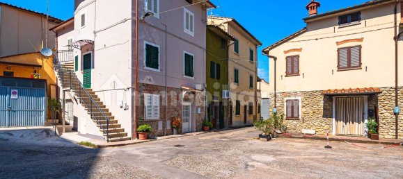 2 غرف نوم فيلا في Pistoia, Italy رقم 354617 20