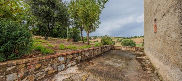 Дом с 6 комнатами в Лучиньяно, Италия № 138315 11