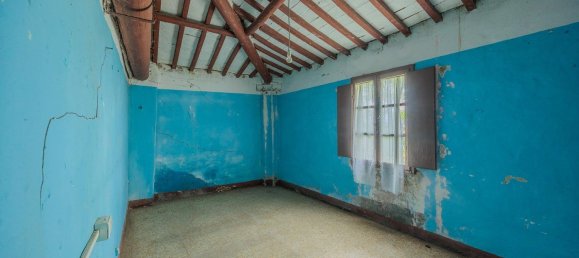 Дом с 6 комнатами в Лучиньяно, Италия № 138315 27