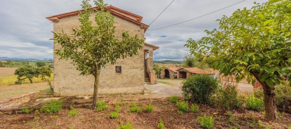 Дом с 6 комнатами в Лучиньяно, Италия № 138315 9