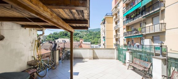 Квартира с 4 комнатами в Генуя, Италия № 286410 2