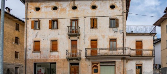 5 rooms House in Lozzo di Cadore, Italy No. 165064 9