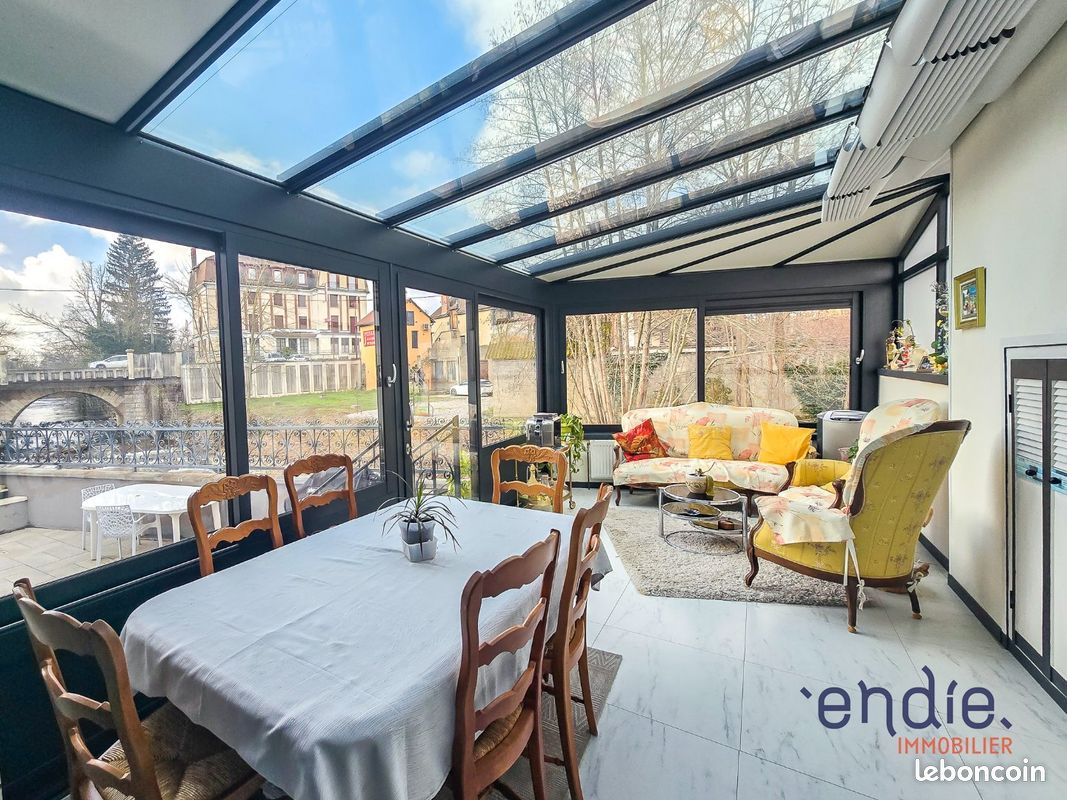 Casa de 4 dormitorios en Saint-Pourcain-sur-Sioule, France No. 62237