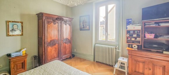 Casa de 4 dormitorios en Saint-Pourcain-sur-Sioule, France No. 62237 7