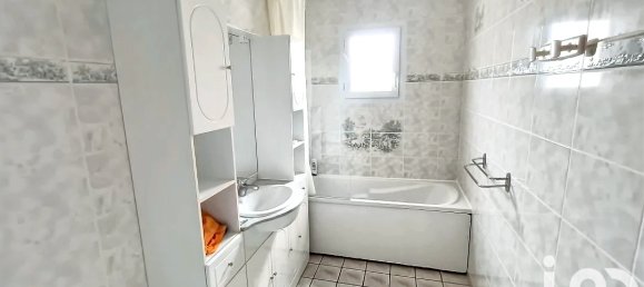 3 bedrooms House in Buchy, France No. 317903 8