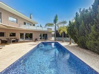 4 غرف نوم منزل في Albufeira, Portugal رقم 89356