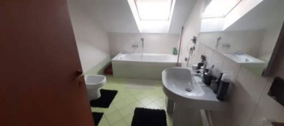 Apartamento T3 em Nizza Monferrato, Italy N.º 370908 22