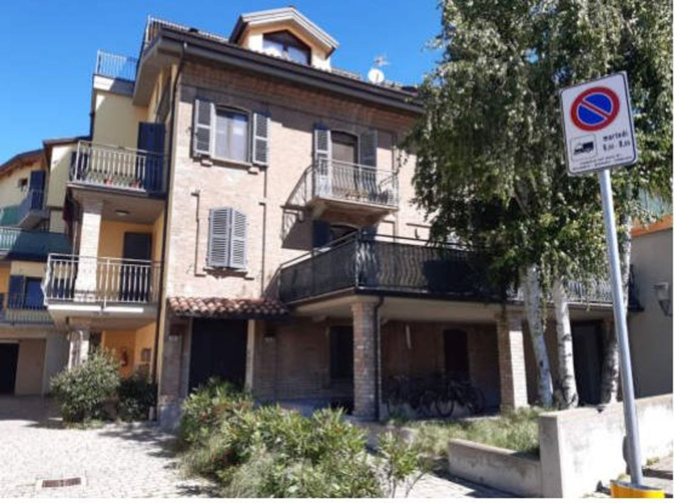 Apartamento T3 em Nizza Monferrato, Italy N.º 370908