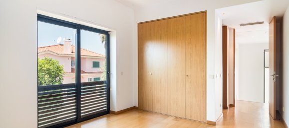 4 bedrooms Villa in Cascais, Portugal No. 190220 18