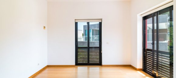 4 bedrooms Villa in Cascais, Portugal No. 190220 13