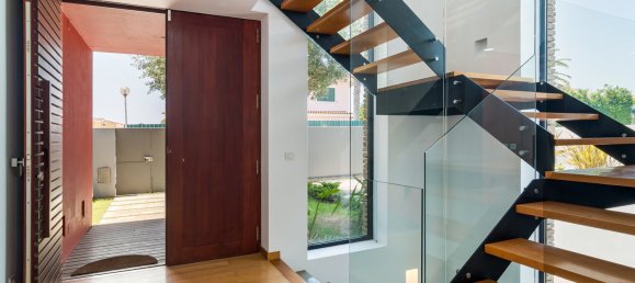 4 bedrooms Villa in Cascais, Portugal No. 190220 8