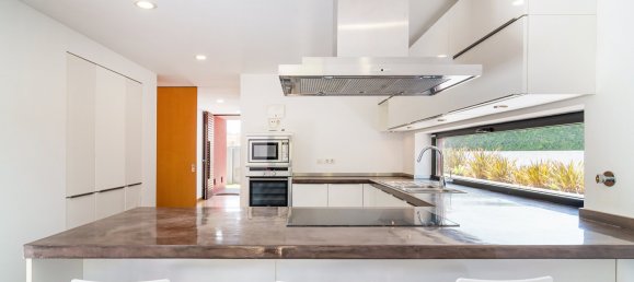 4 bedrooms Villa in Cascais, Portugal No. 190220 12