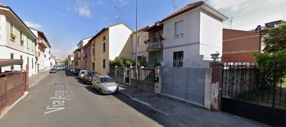 Studio in Milan, Italy, Nr. 305227 9