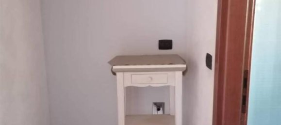 Квартира с 2 комнатами в Турин, Италия № 144632 7