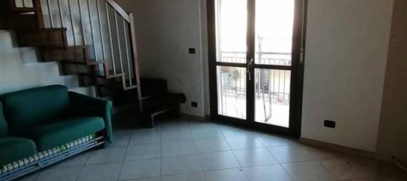 Квартира с 2 комнатами в Турин, Италия № 144632 4