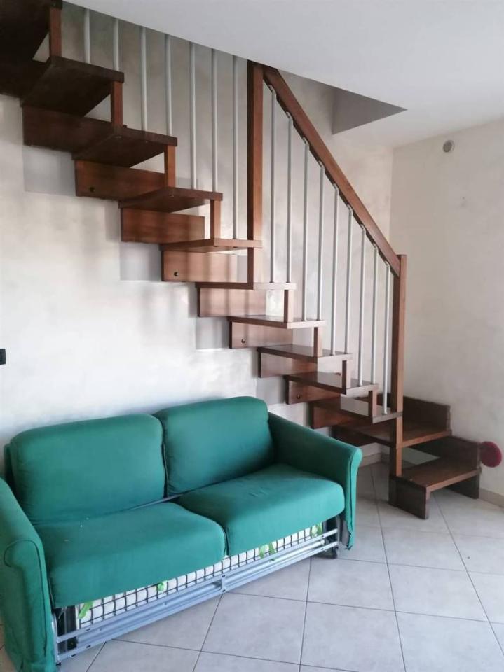 Квартира с 2 комнатами в Турин, Италия № 144632