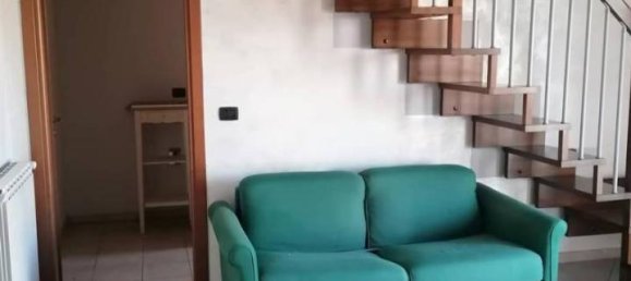 Квартира с 2 комнатами в Турин, Италия № 144632 2