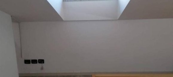 Квартира с 2 комнатами в Турин, Италия № 144632 13