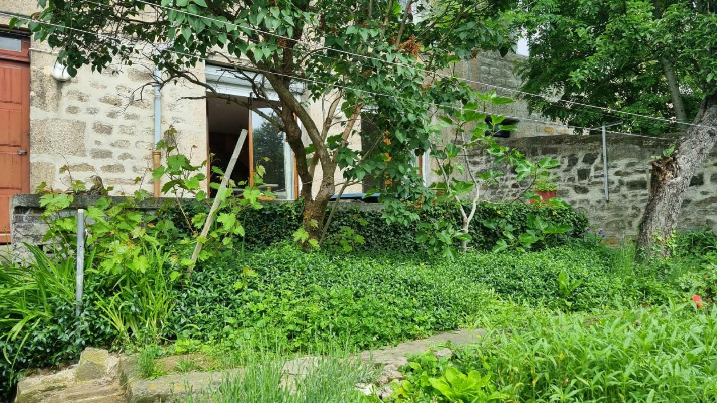 6 bedrooms Apartment in Saint-Etienne, France No. 200096