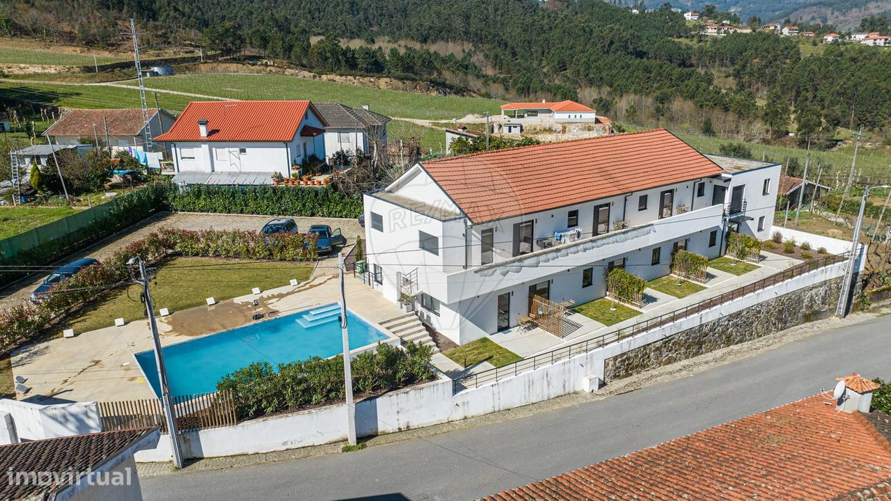 Edifício T9 em Arnoia, Portugal N.º 45384