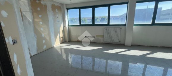 Офис с 6 комнатами в Пьянига, Италия № 282222 14