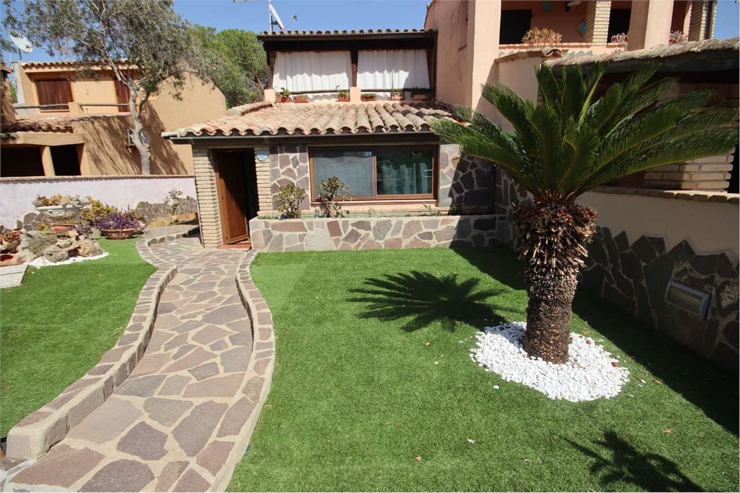 5 bedrooms Villa in Quartu Sant'Elena, Italy No. 314539