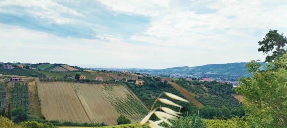 4 bedrooms House in Monteprandone, Italy No. 147486 10