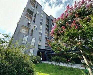 2 bedrooms Apartment in Milan, Italy No. 332500