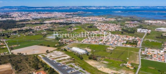  Land in Moita, Portugal No. 138483 10